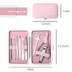 Nail clippers are nail art tools