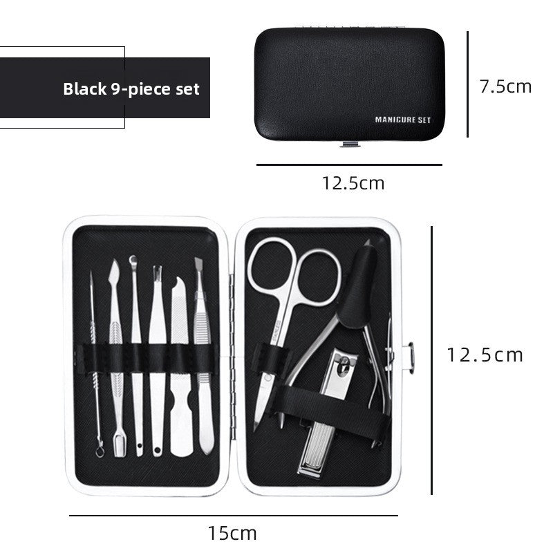 Nail clippers are nail art tools
