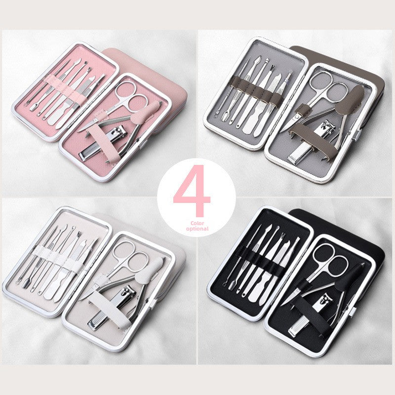 Nail clippers are nail art tools