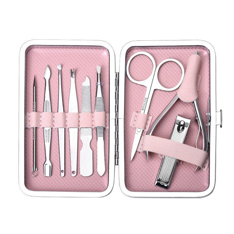 Nail clippers are nail art tools