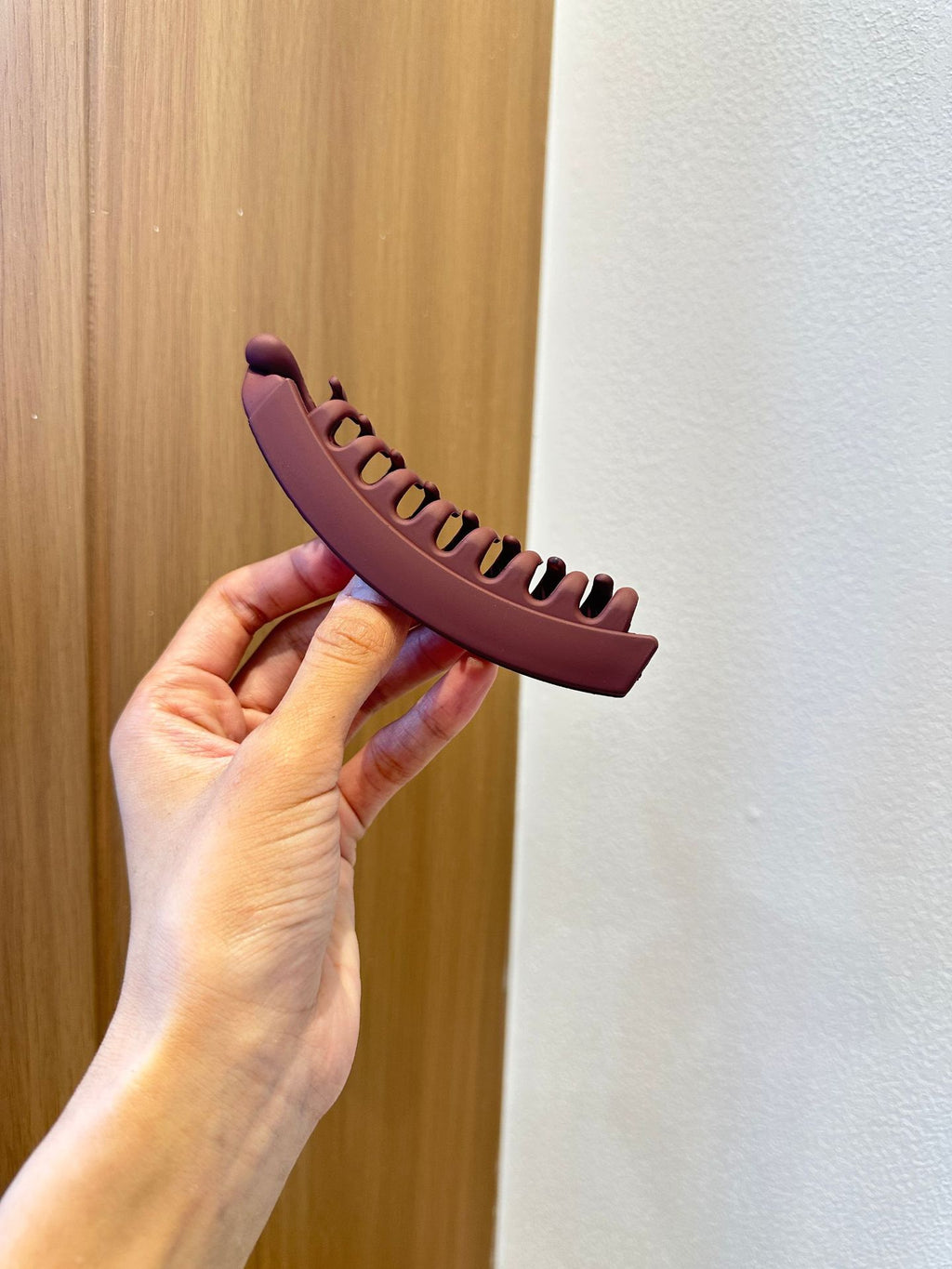 Elegant Vertical Banana Hair Clip